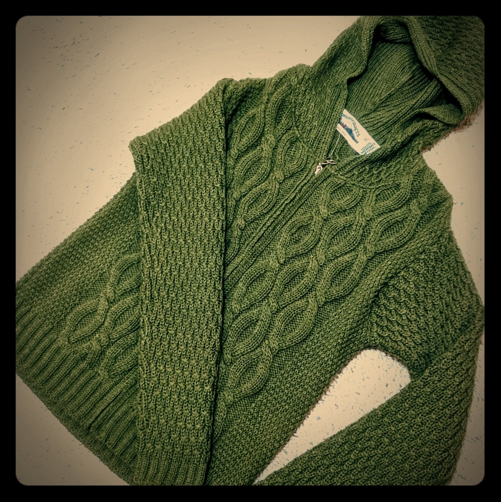 Women's Merino Wool Cable Knit Hooded Cardigan